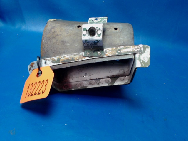 5655307-2 Cessna - TRANSITION AIR INDUCTION RH (Torn boot - See photos)